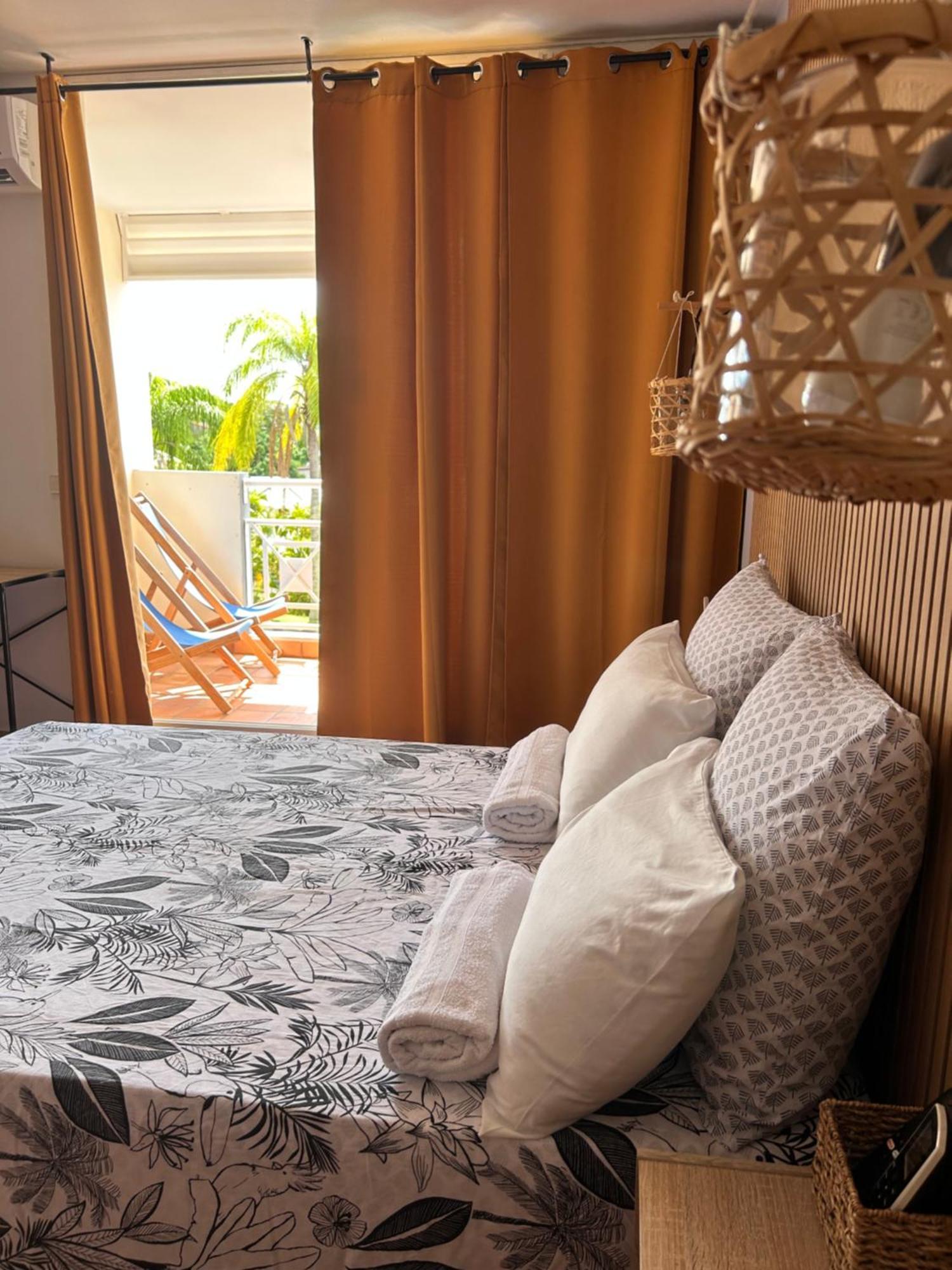 Charmant Studio A La Residence De La Baie De Tartane La Trinité Exteriér fotografie